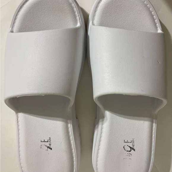 Rough Helium womens Platform Wedge Slide Sandals White size 11 - Picture 3 of 16